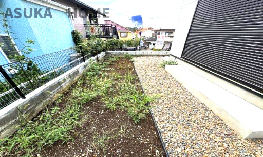 南側のお庭はガーデニングや家庭菜園に◎