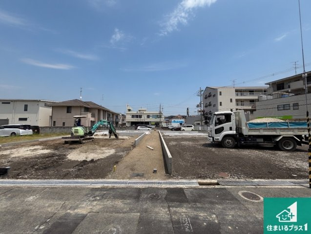 周辺は落ち着いた街並みの住宅地！子育てがしやすい住環境です！現地でしかわからない事もございます。是非一度ご覧ください。