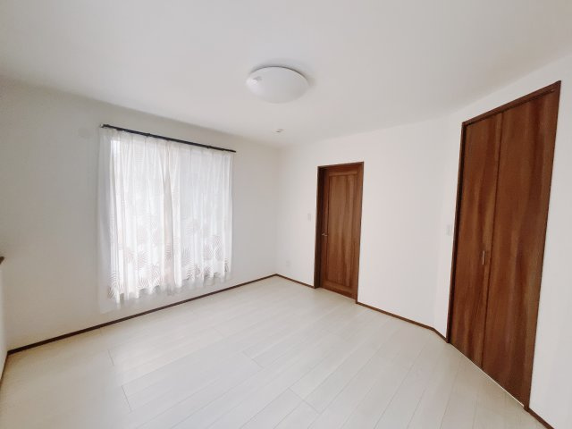 ■2階洋室｜子供部屋のメリットは「自立心を養うことができる」「自分で整理整頓できるようになる」そして、お子様が成長した際には「プライバシーを確保できる」といい事だらけ♪