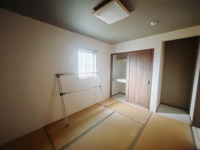 ■1階和室｜和室でしか味わえない畳ならではの香りや素材で和のやすらぎを感じてください♪休日はお子様とお昼寝するのにも最適です！