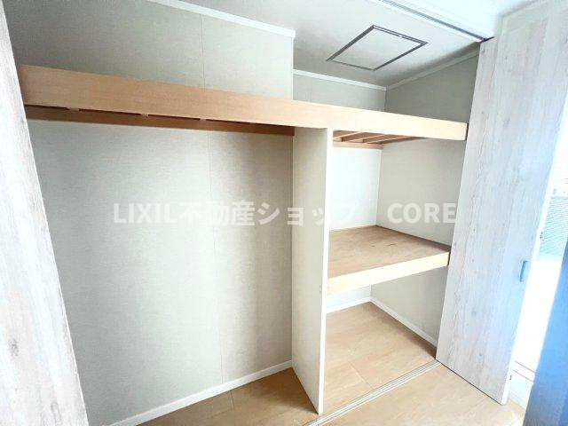 各居室にはクローゼットが備え付けられており、居室の広さを有効に使えます。