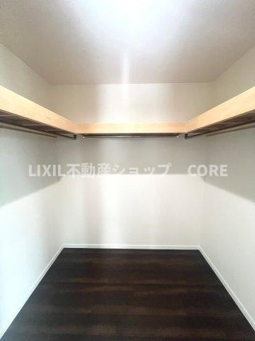 ウォークインクローゼットのある住まいで収納上手な生活を実現！