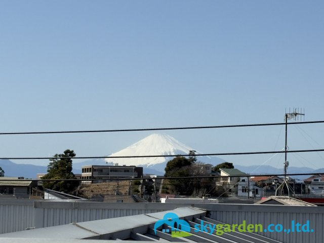 晴天時には富士山・大山・箱根方面を遠望