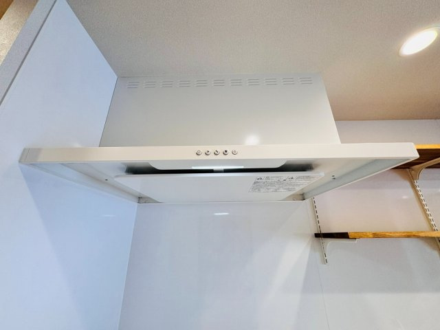 お掃除がしやすいスリムタイプ型レンジフード