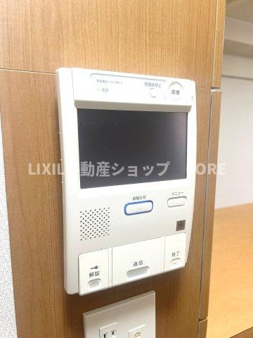 「見える安心」をカタチにしました。誰が来てもわかる様にモニター付きインターホン！