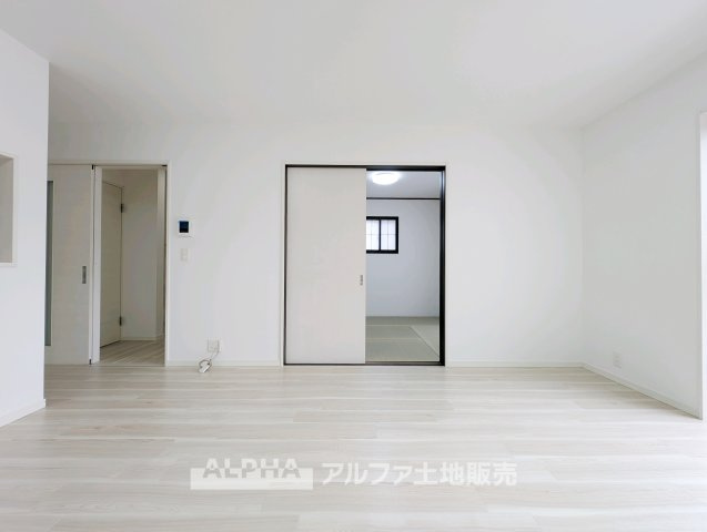 こちらのリビングで趣味の時間をお楽しみください
