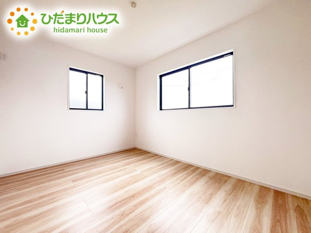 机にベットを置けば子供部屋の完成です！