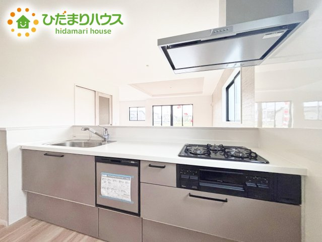 食器洗乾燥機が付いていますので家事の時間も節約できます。忙しいママには便利ですよね。