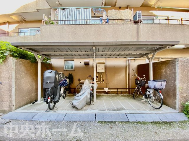 【自転車置き場】最新の空き状況や費用などの詳細は担当スタッフまでお問い合わせください。