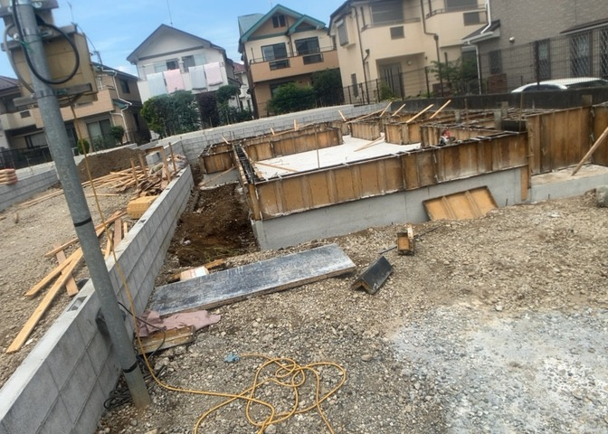 物件の詳細については、現地を見てわかること以外に、役所や法務局などで調べないとわからないことがあります。そのため、現地に行く場合は、もしこの物件を買ったらどのような生活ができるかをイメージしましょう。