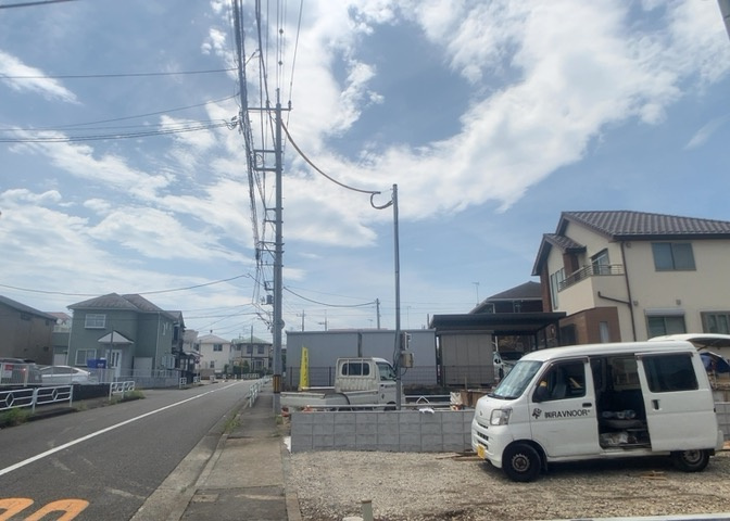 桜や紅葉の名所に出かける人は多いと思いますが、家にいながら季節の移ろいを感じる生活を送りませんか？リビングや窓から見える景色が生活を彩るワンポイントに！現地から見える景色を堪能してみては如何でしょう。