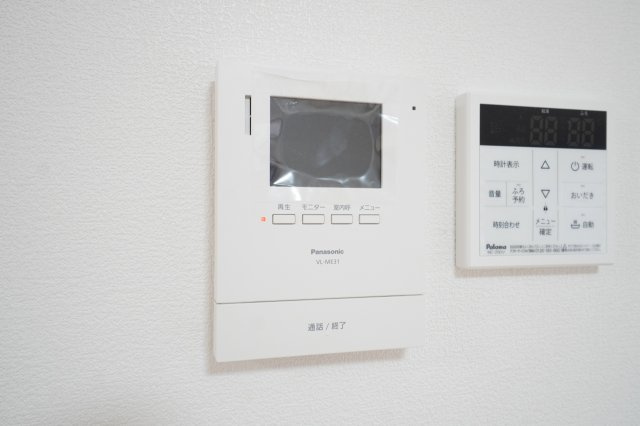 モニター付きインターホンのため、来客を確認できます。防犯のためにも必ずモニター付きがいいですね♪