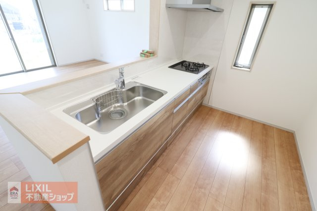 【その他設備】現地完成写真。使いやすい広めのシンク♪