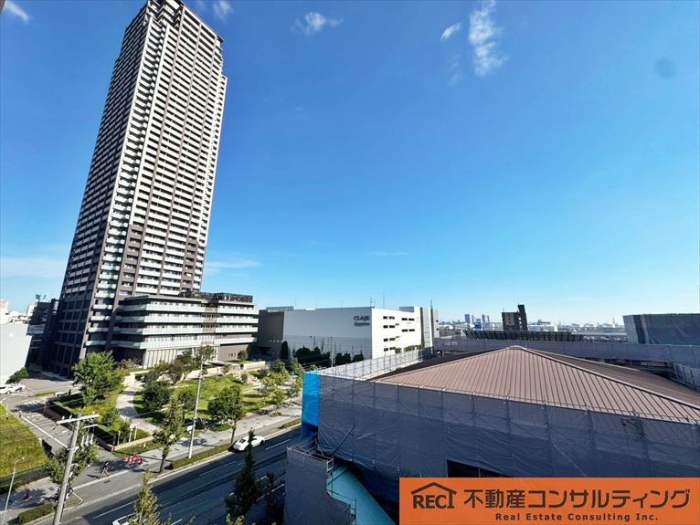 南向き6階住戸で陽当たり・眺望良好です♪