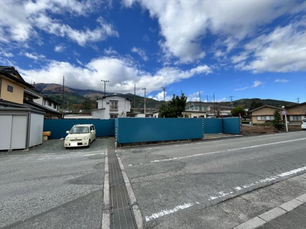 【上市之瀬高台111坪土地の前面道路含む現地写真】