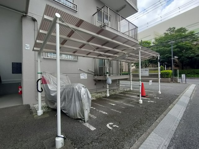 【バイク置場】