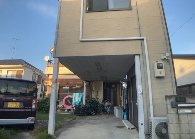 土地を買う際、住む地域の自治体や福祉の補助制度にも注目してみましょう。子供や老人の医療補助やゴミ出しのルールなど、自治体によってルールに大きな違いがあるため、暮らしやすい土地で判断するとよいでしょう。
