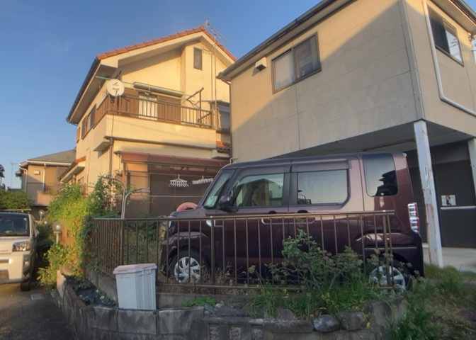 人が暮らすうえで日光は大切な要素となります。日当たりの良さは譲れないポイントですね。併せて近くに大きな建築物の建築予定がないか、あるいはそれが可能な土地が近くにないか事前に確認することもお勧めします。