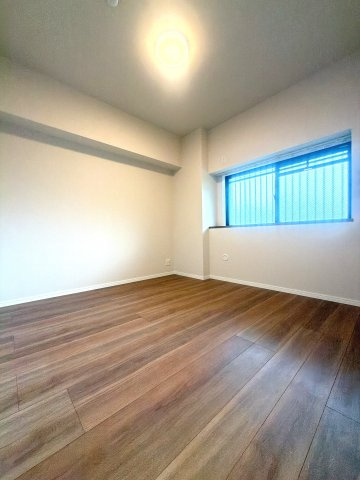 6.0帖の北西洋室になります♪