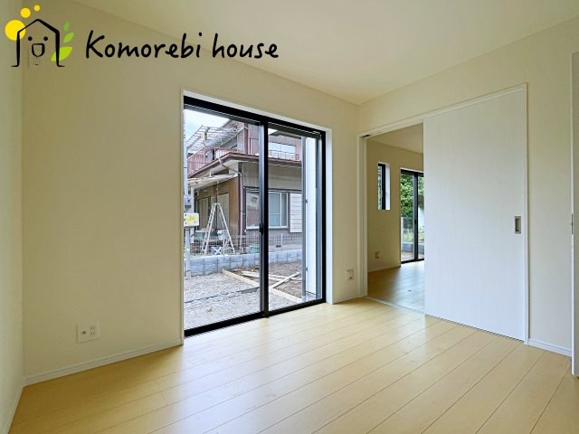 使い勝手のいい洋室です
