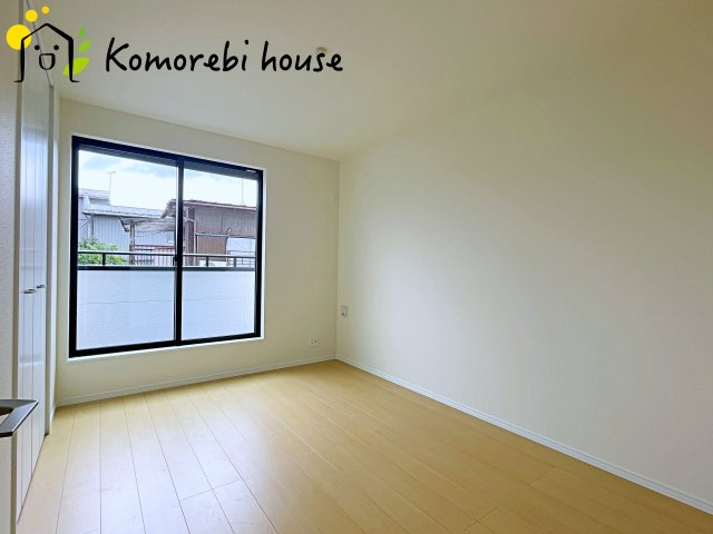 使い勝手のいい洋室です
