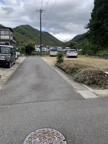 北側道路　西より撮影