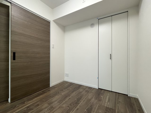 大切なお子さまを見守りやすい引き戸の洋室は、子ども部屋としても。　