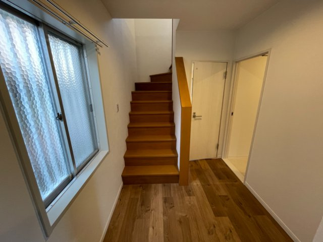 1階階段　リフォーム工事後