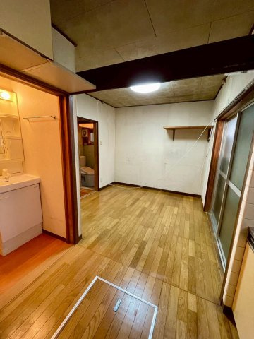 家族の距離が近づくコンパクトなダイニング。