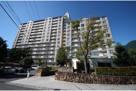 カネボウ琵琶湖アーバンプラザの外観