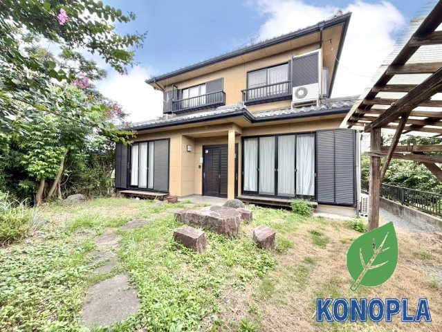 ■外観｜お庭から季節の移ろいを感じることが出来ます♪一年中飽きることなく住みながら楽しめる住まいです♪