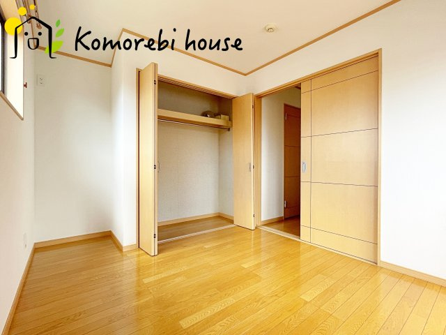 明るい洋室です