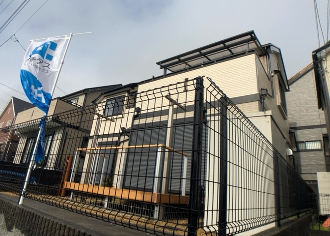 庭があることでガーデニングや家庭菜園はもちろん、こどもの遊び場やペットを放して遊ぶことができます。また、家の周囲に余裕があるということです。隣地との間があれば、十分な日当たりと、風通しが確保できます。