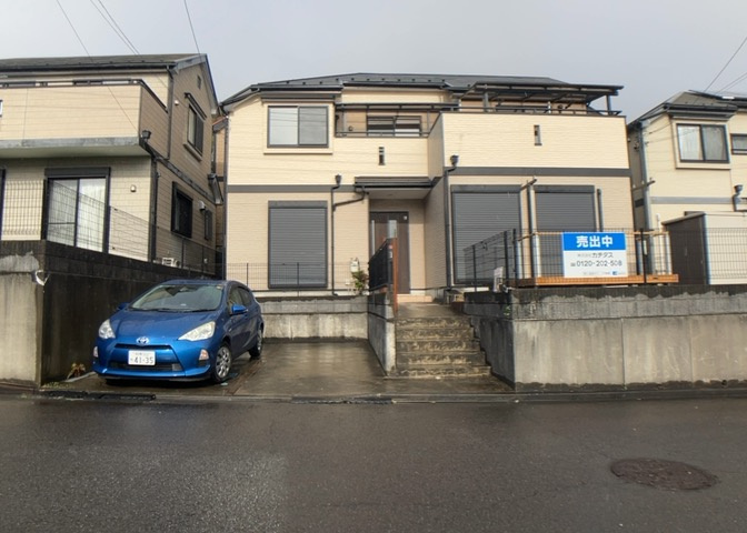 お持ちの車種によっては前面道路が広い方が便利でしょう。しかし、前面道路が広ければその分交通量が多くなるため、騒音などが気になる場合があります。実際に現地を見学し、周辺交通量や騒音などを確認しましょう！