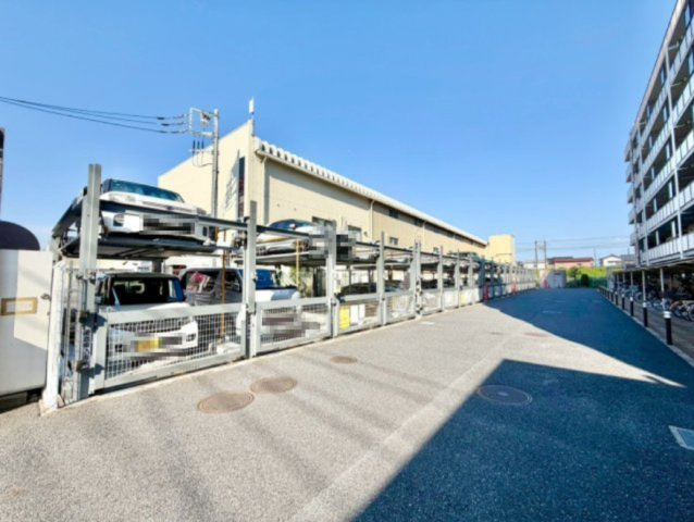 敷地内の駐車場になります♪