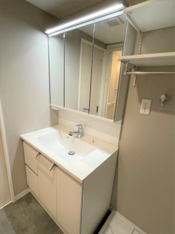 三面鏡付洗面化粧台