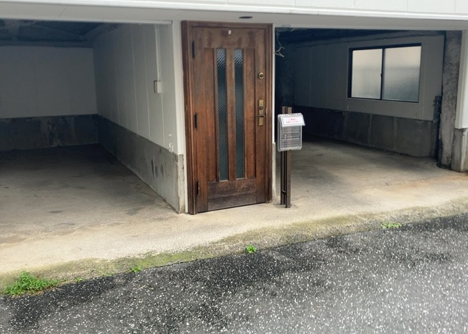 お持ちの車種によっては前面道路が広い方が便利でしょう。しかし、前面道路が広ければその分交通量が多くなるため、騒音などが気になる場合があります。実際に現地を見学し、周辺交通量や騒音などを確認しましょう！