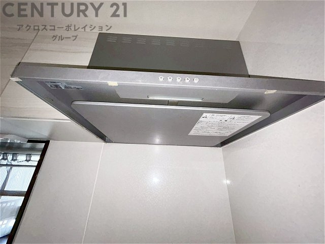 パワフルな吸引力で調理中の臭気等をしっかり処理してくれ、室内を快適に保ってくれます。