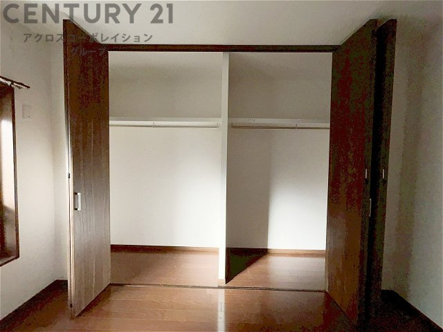 衣類やアクセサリー、小物類の収納が便利で整理整頓がしやすく、部屋の美観を保ちつつ、スペースを最大限に活用できます。衣服のしわやダメージを防ぎ、長持ちさせることができます。
