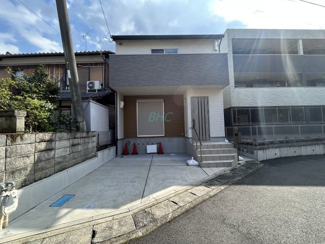 外観：325000120272