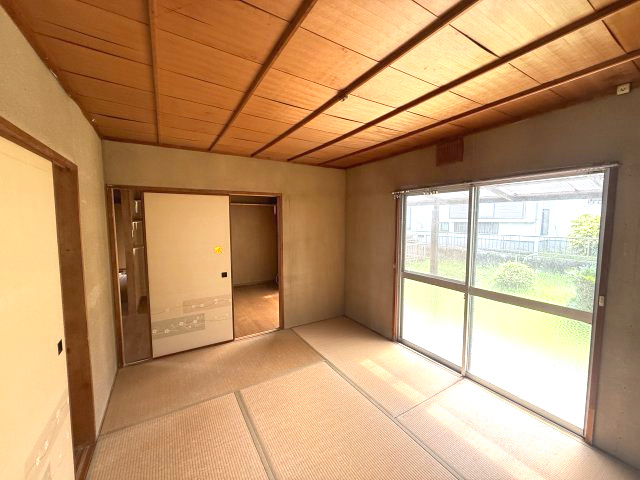 南面の6帖の和室です♪とても明るいです！