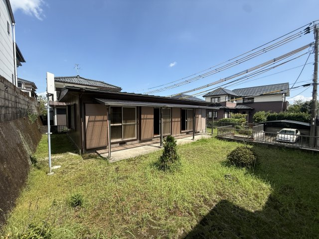 南側にお庭があり、日当たり良好です♪