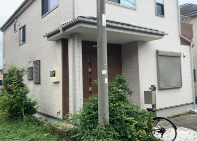 人が暮らすうえで日光は大切な要素となります。日当たりの良さは譲れないポイントですね。併せて近くに大きな建築物の建築予定がないか、あるいはそれが可能な土地が近くにないか事前に確認することもお勧めします。