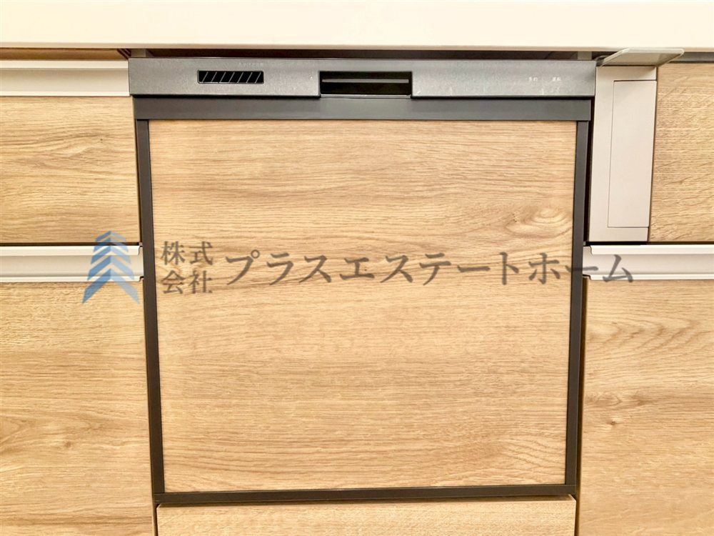 食器の洗い上げから乾燥まで仕上げてくれます♪家事の時短に繋がります♪節水対策や手荒れ予防の効果も◎