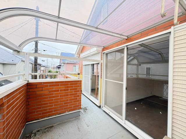 2部屋から出入り可能なバルコニー
