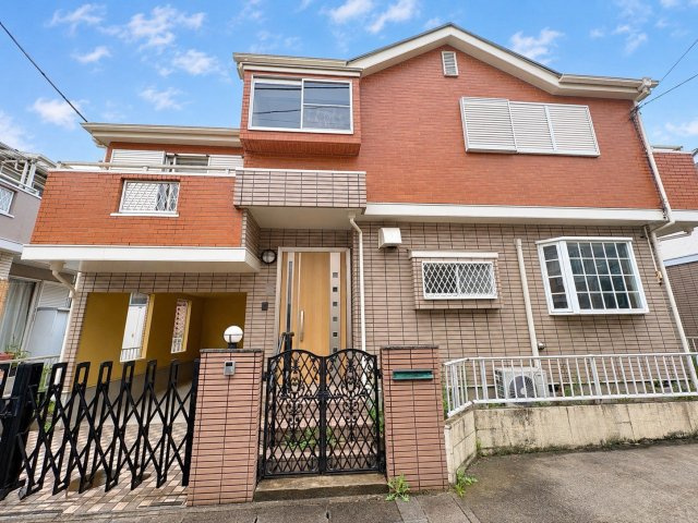 全居室に収納がある4LDK！水回りの集中した家事ラク動線です！