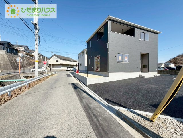 角地につき日当たり・風通し良好です☆