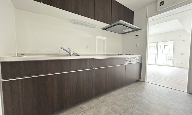 ご夫婦や親子での料理をする時間が楽しくなる使い勝手の良い、広いワークトップ♪