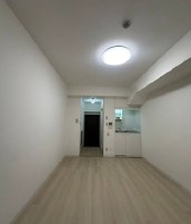 使い勝手のいい洋室です