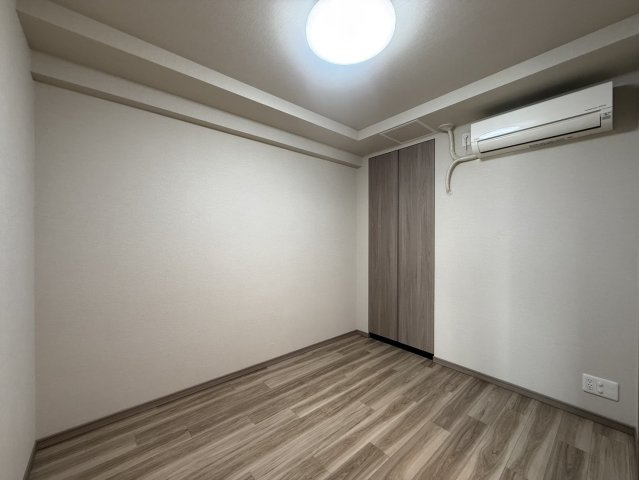 使い勝手のいい洋室です